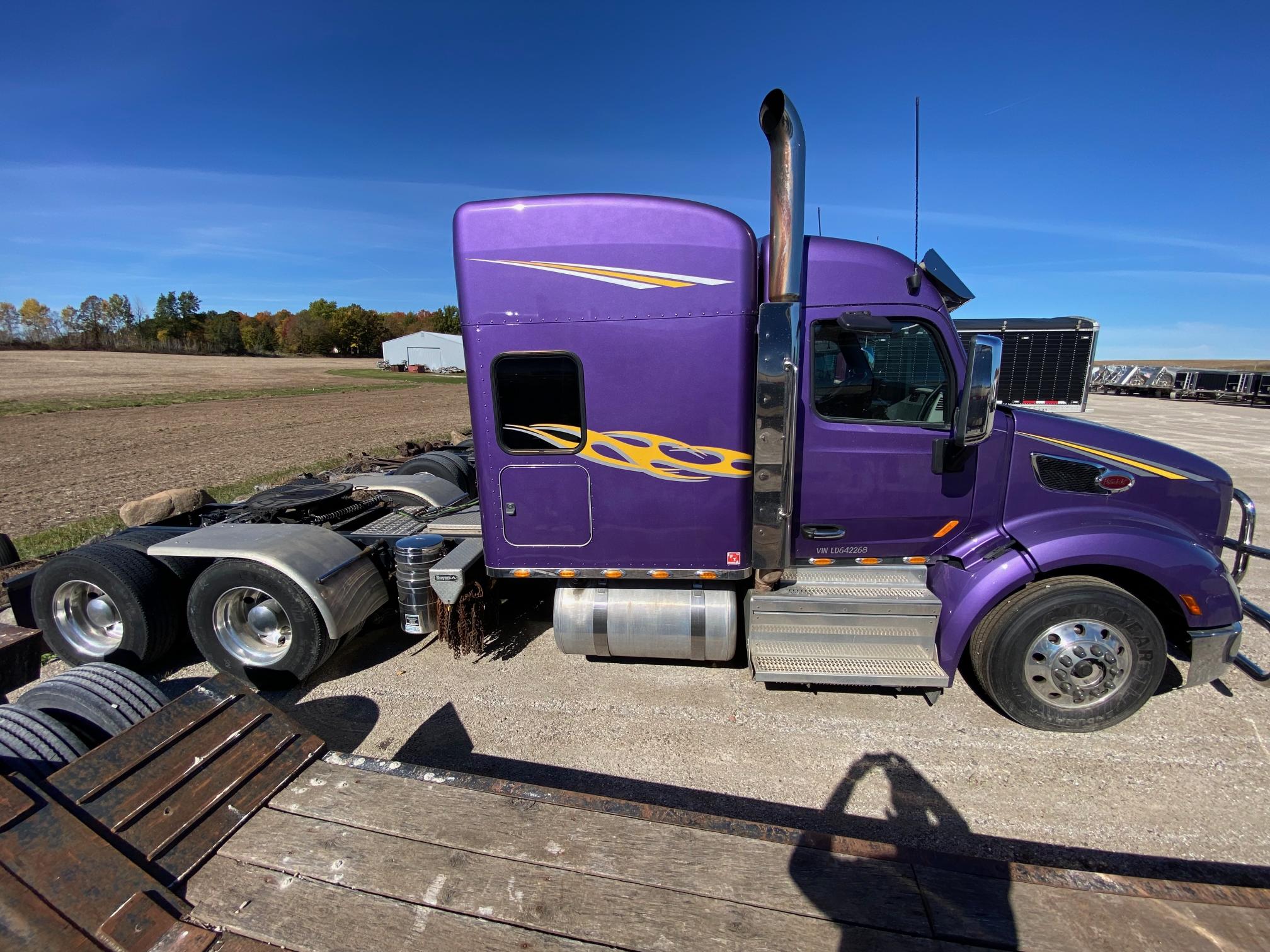 2020 PETERBILT 579 - Image 8